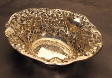 Ältere Durchbruchschale